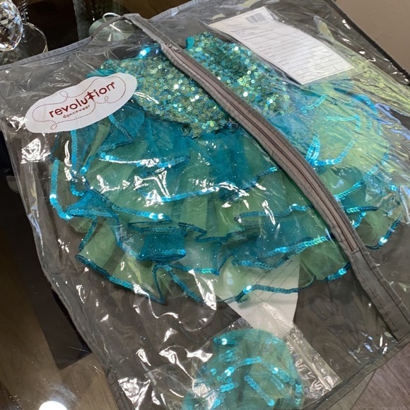 Revolution Dance - Picture 5 of 5